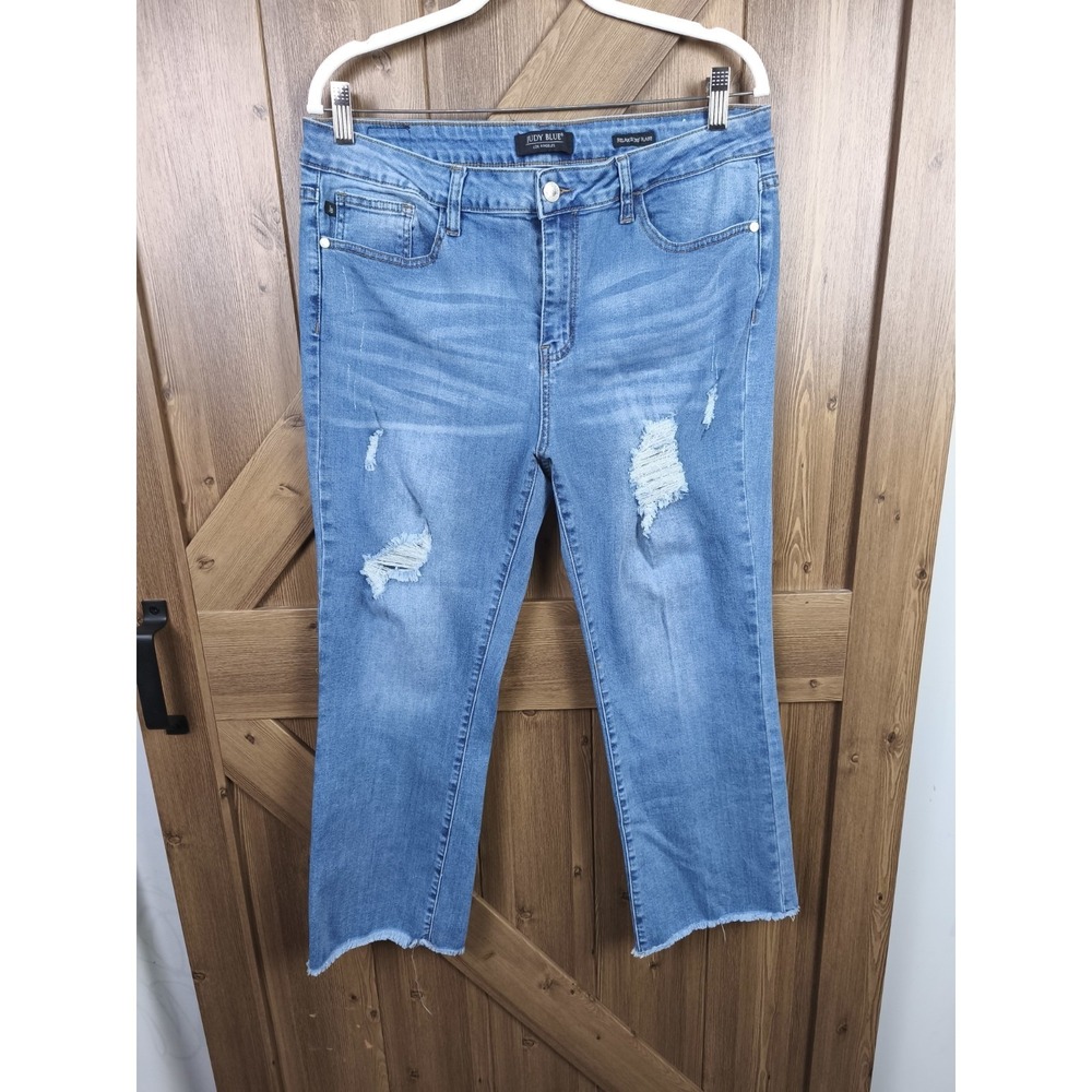 Judy Blue Relaxed Crop Flare Jeans Distressed Raw Hem 1XL‎
